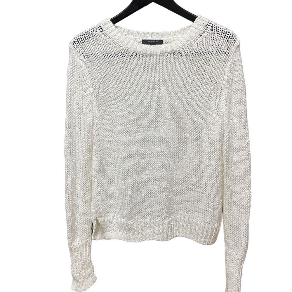 Lightweight Cream Knit Sweater - Women's Crewneck